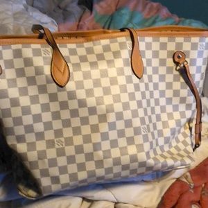 Lv purse